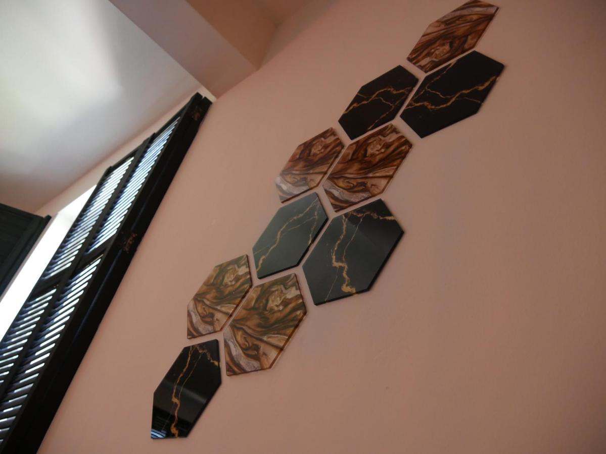 Sleep Inn - Black And Gold Loft Antwerp Cityview Bagian luar foto