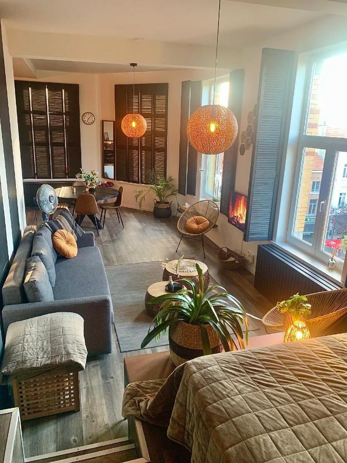 Sleep Inn - Black And Gold Loft Antwerp Cityview Bagian luar foto