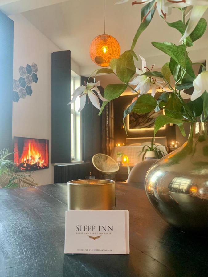 Sleep Inn - Black And Gold Loft Antwerp Cityview Bagian luar foto