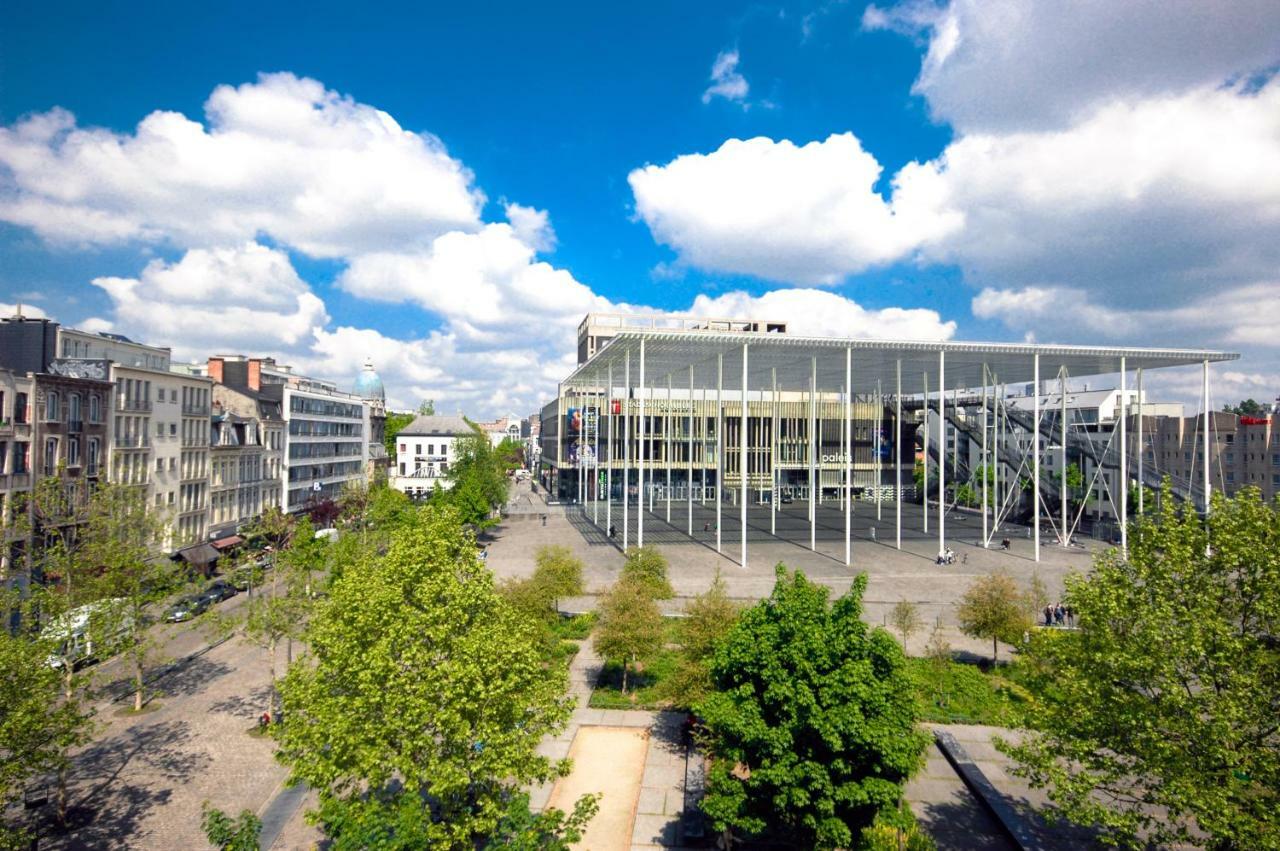 Sleep Inn - Black And Gold Loft Antwerp Cityview Bagian luar foto